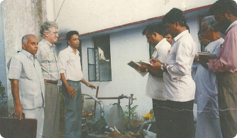 വിത്ത് വിതയ്ക്കൽ: സോളാർ ഇലക്ട്രിക് ലൈറ്റ് ഫണ്ട് (സെൽഫ്) സ്ഥാപിതമായി.